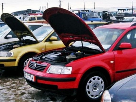 Dupa ce a incasat un impozit ilegal, Guvernul ii despagubeste pe romani in rate. Taxa auto, contestata la tribunal, va fi restituita in 5 ani, cate 20% pe an