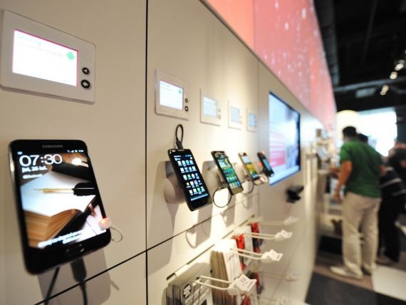 Cererea de telefoane inteligente a crescut spectaculos in 2012. Peste 700 mil. de smartphone-uri, vandute la nivel global