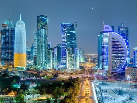 Cum a devenit Qatarul cel mai bogat stat din lume si de ce si-a suparat vecinii din Golful Persic. Istoria unui conflict de peste doua decenii