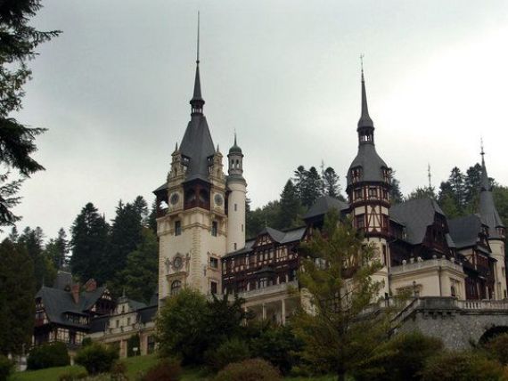 Castelul Peles, pe placul francezilor. Le Figaro: Este spectaculos. Arhitectura complicata l-ar fi putut inspira pe Walt Disney