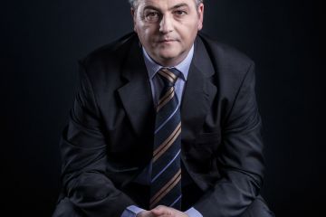 bdquo;Mama m-a vrut avocat, dar eu am ajuns postas . Cum ridici o afacere de la zero in Romania, care se bate cu Posta si care devine lider pe piata de curierat