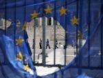 Grecii vorbesc din nou despre iesirea din zona euro. bdquo;Plan B , partidul care crede ca are solutia pentru salvarea tarii