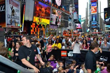 A 8-a minune a lumii a innebunit America. Are peste 5 milioane de piese, 21 de tone si s-a lucrat la ea 17.000 de ore. GALERIE FOTO