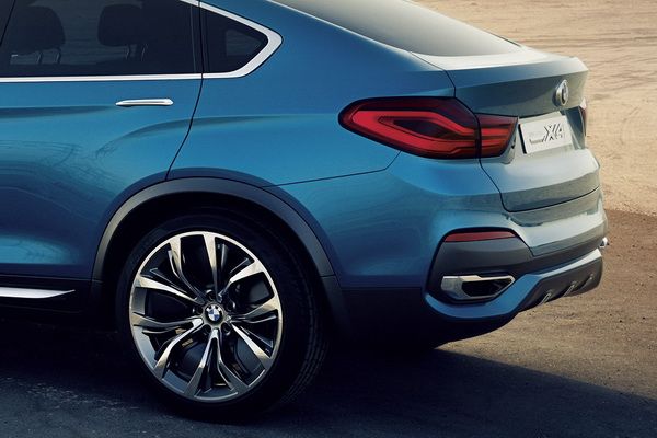 BMW lanseaza un model nou, Audi și Mercedes stau pe margine