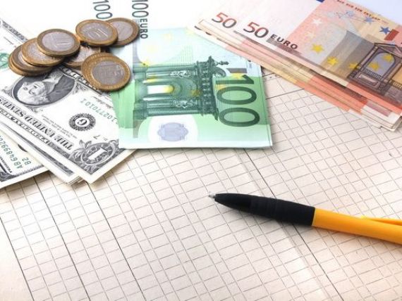 Legea privind clauzele abuzive ar putea fi modificata din nou. Clientii nemultumiti nu vor mai avea nicio sansa sa isi recupereze banii luati ilegal de banci