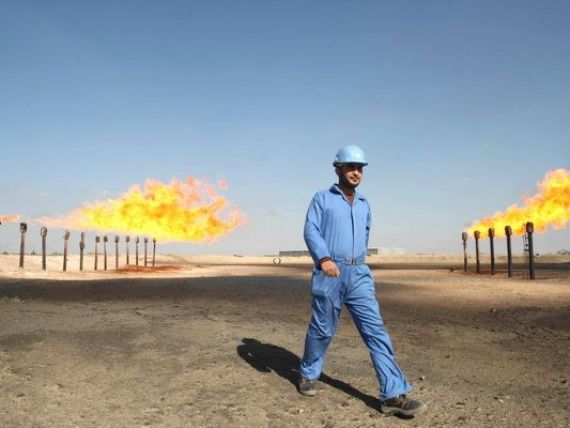 Pe cine ajuta si pe cine ingroapa reducerea pretului petrolului. Decizia Arabiei Saudite, producatorul numarul unu mondial