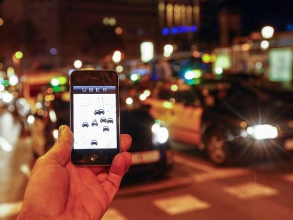 Platforma uberX se lanseaza in Bucuresti. Cum functioneaza aplicatia controversata care face concurenta taximetristilor