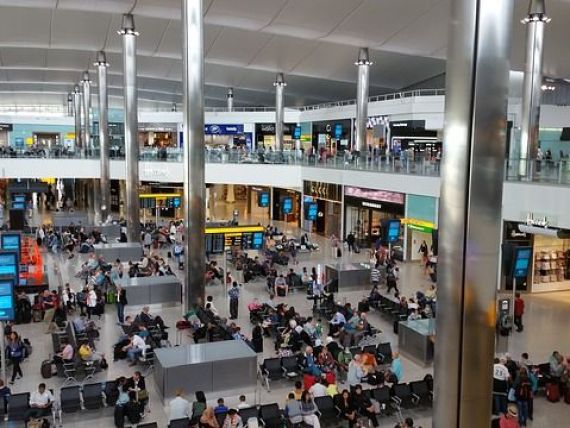 Încă patru posturi de control al documentelor pe aeroportul Henri Coandă