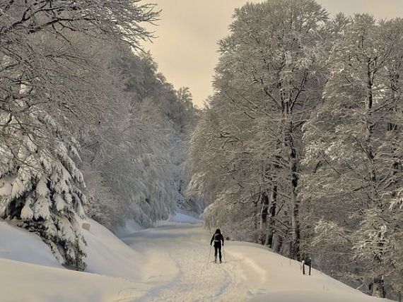 Număr record de rezervări pe Valea Prahovei pentru Sărbători. Cât costă un sejur de Revelion la Sinaia, Buşteni sau Azuga