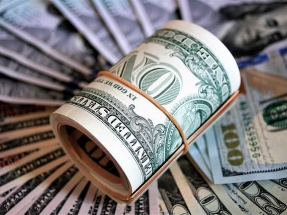 Cea mai mare economie a lumii a depășit un deficit bugetar de un trilion de dolari și nu va scădea sub acest nivel în următorul deceniu