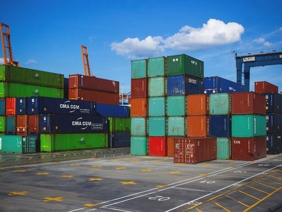 Deficitul comercial al României s-a adâncit la 18,2% în primele 11 luni ale anului trecut, la 13,4 mld. euro
