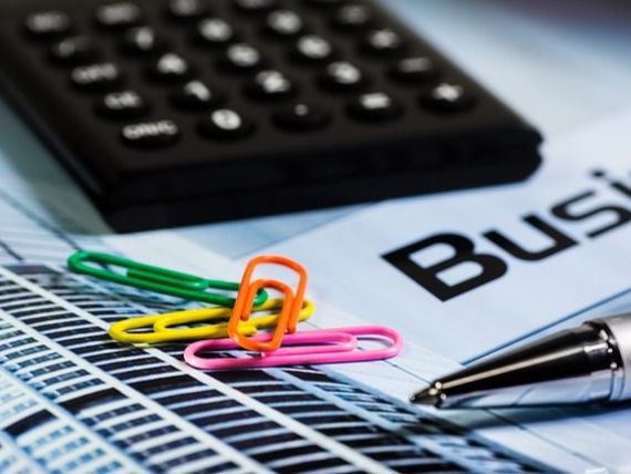 Motorul economiei româneşti se supraîncălzeşte: 79% din business este produs de 4% din companii. Peste jumătate din afaceri sunt în dificultate