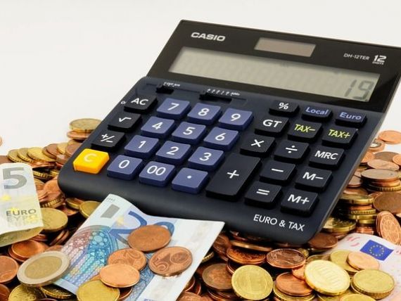 Patru din zece români vor să ia un credit în următoarele şase luni. BNR limitează gradul de îndatorare, de la 1 ianuarie 2019