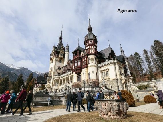 Turiștii români au cheltuit 12,5 milioane euro în România, în minivacanţele de Paşte şi 1 Mai