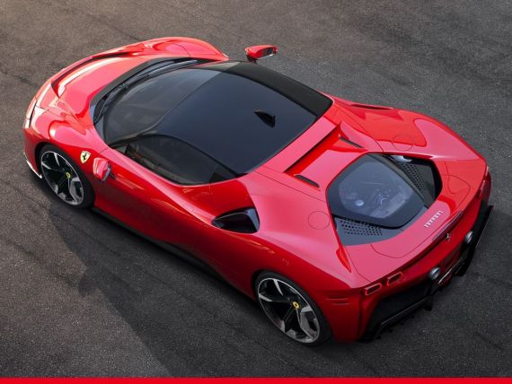 Ferrari a prezentat un model hibrid de lux care atinge 340 de km/oră