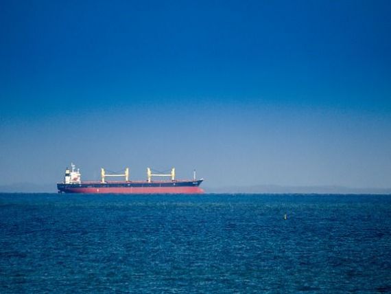 Un stat străin , responsabil pentru detonarea a patru petroliere pe coasta Emiratelor Arabe Unite. Se deschide calea pentru mai multe atacuri ca acesta