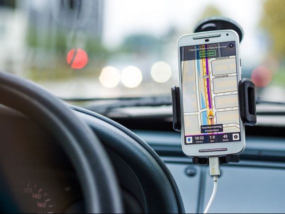 Concurență pentru taximetriști și pentru aplicațiile de ridesharing. Un nou serviciu de transport, cu prețuri la jumătate