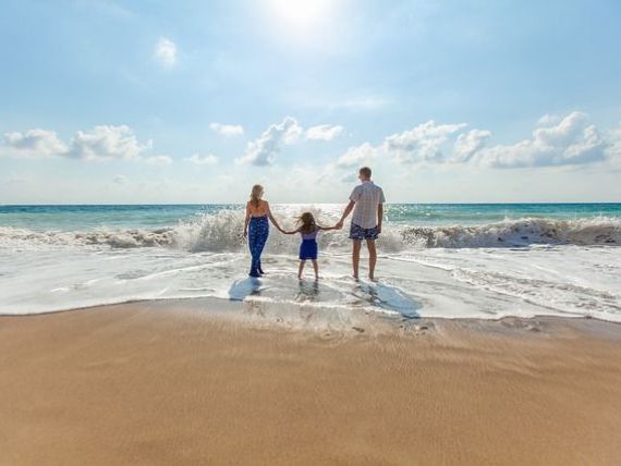 Românii alocă cei mai puțini bani din UE pentru concedii. Luxemburghezii și austriecii își permit cele mai scumpe vacanțe
