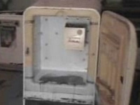Odobeşti: o fetiţă de 7 ani a murit sufocată într-un frigider vechi