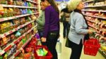 Un barbat abordeaza o femeie …