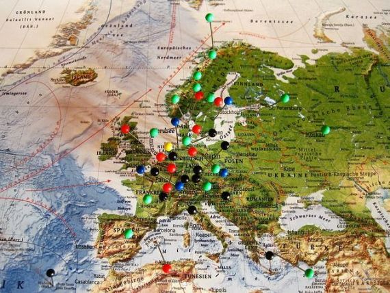 Sute de locuri de munca in Europa, pentru romani. Malta cauta soferi de autobuz, iar Germania, bucatari si ospatari